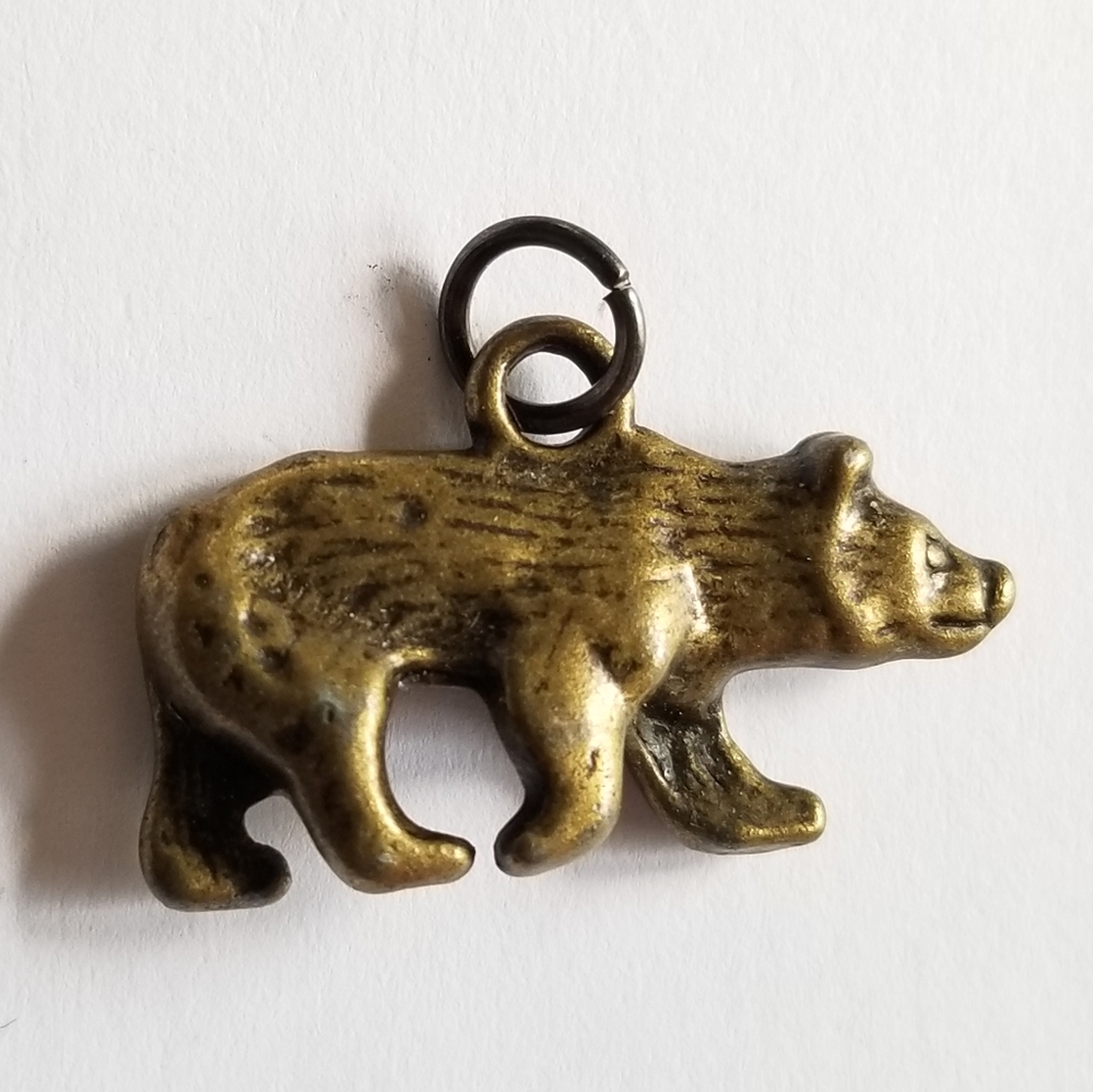Relisted - Bear pendant charm antiqued gold tone metal animal - Picture 9 of 10